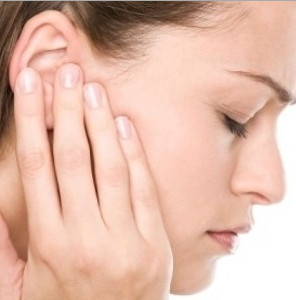 Гноетечение из уха: описание симптома
